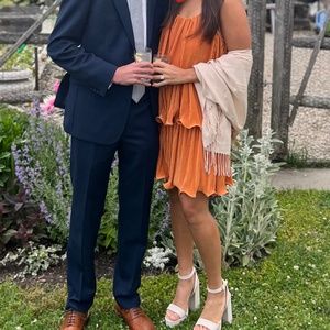 NY & CO ORANGE RUFFLE MINI SHIFT DRESS